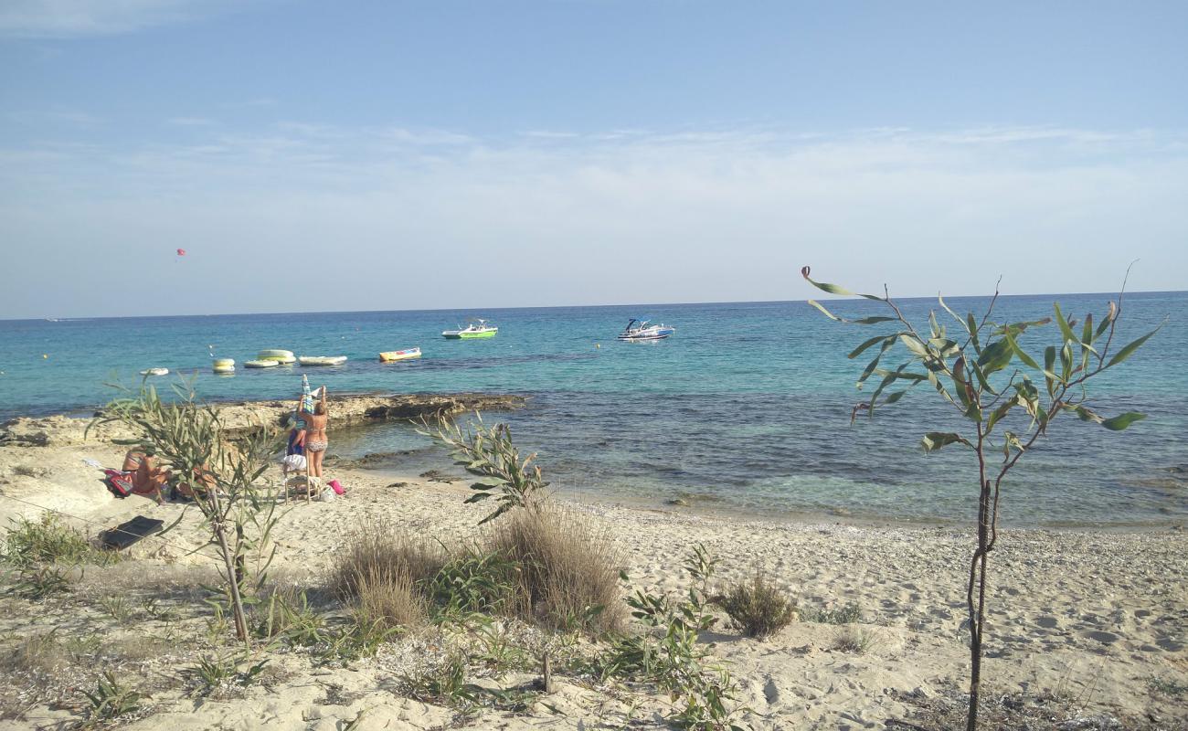 Mikri Landa beach