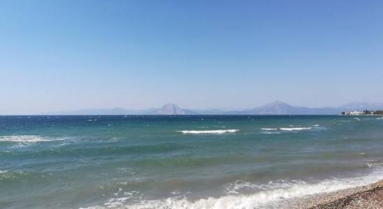 Paralia Vrachneikon