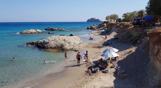 Karavopetra Beach