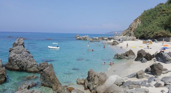 Vardanello Beach