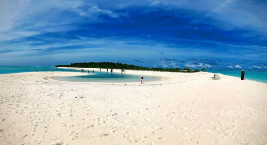 Naainfaru Island Beach