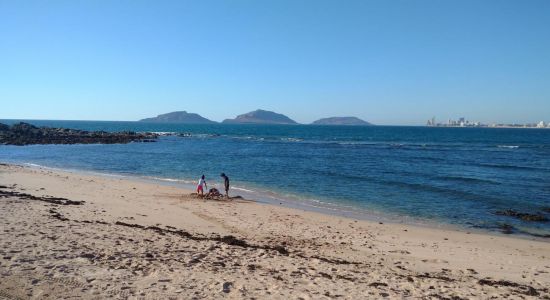 Los Pinitos beach