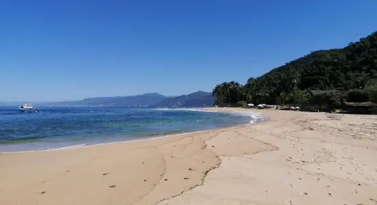 Quimixto beach