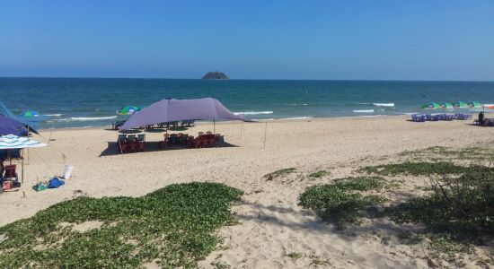 Binh Tan hilly beach