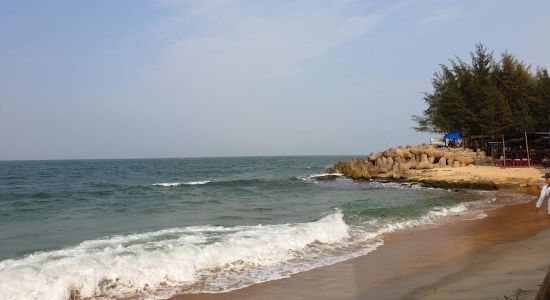 Hai Duong Beach