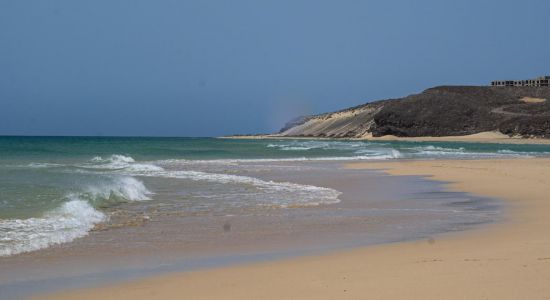 萨尔莫海滩