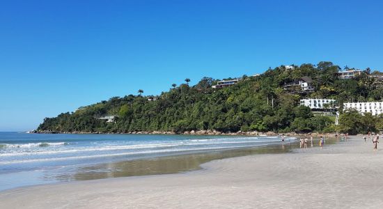 Toninhas Beach