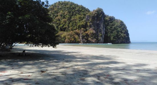 Koh Bae Na Beach