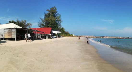 Chomchan Beach