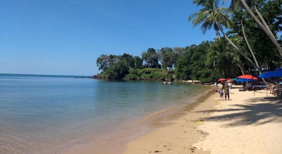 Ao Tan Khu Beach