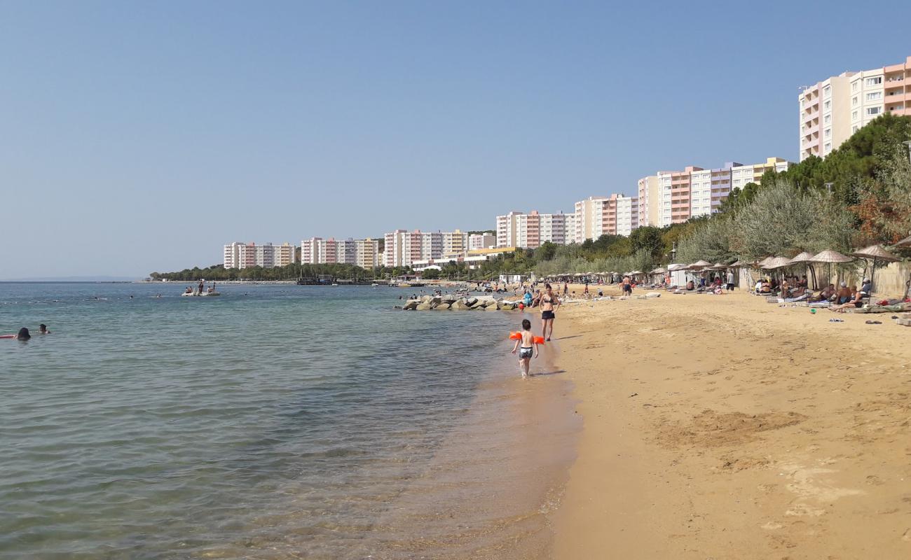Ihlas Armutlu Tatil Köyü beach