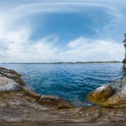Foto di Knez beach ubicato in zona naturale