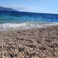 Foto di Klancac beach con molto pulita livello di pulizia