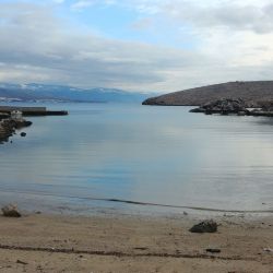 Foto di Rudine beach con una baia minuscola