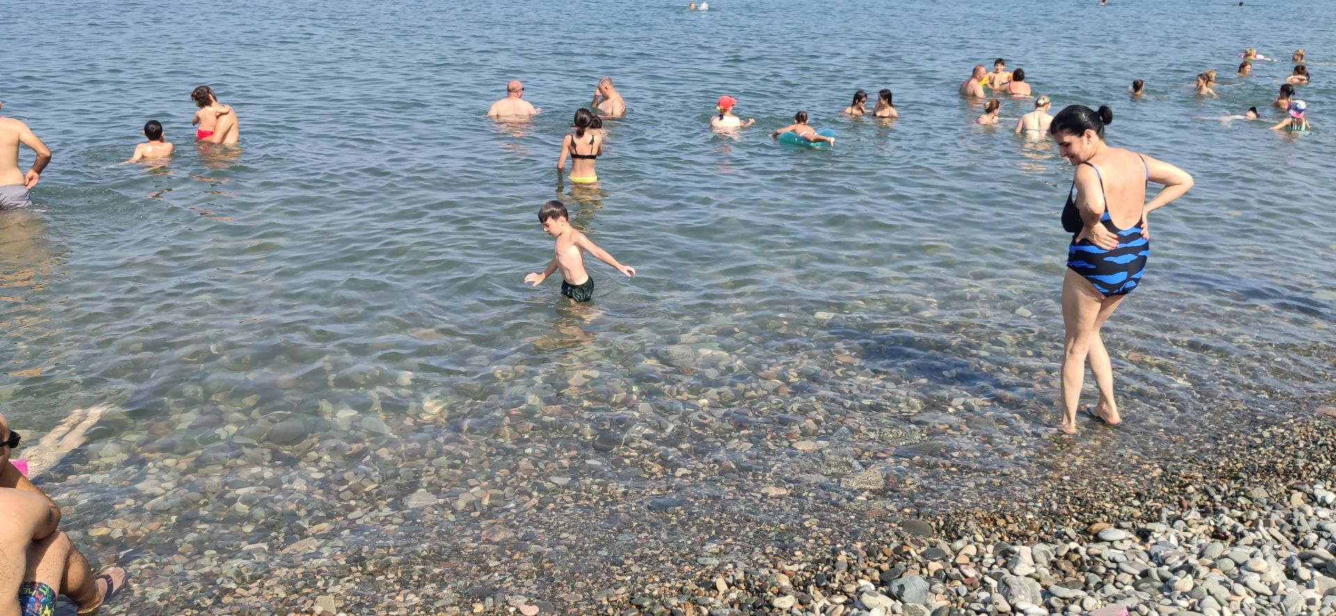 Foto de Batumi beach - lugar popular entre os apreciadores de relaxamento
