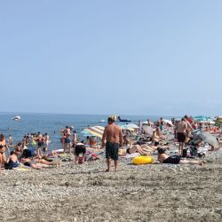 Foto di Batumi beach con costa lunga e dritta