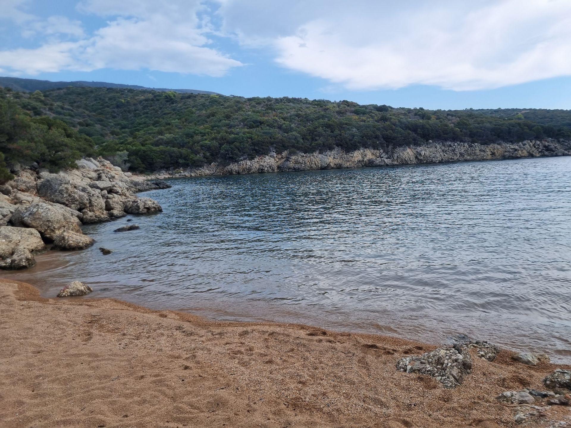Foto di Marathi III beach - luogo popolare tra gli intenditori del relax