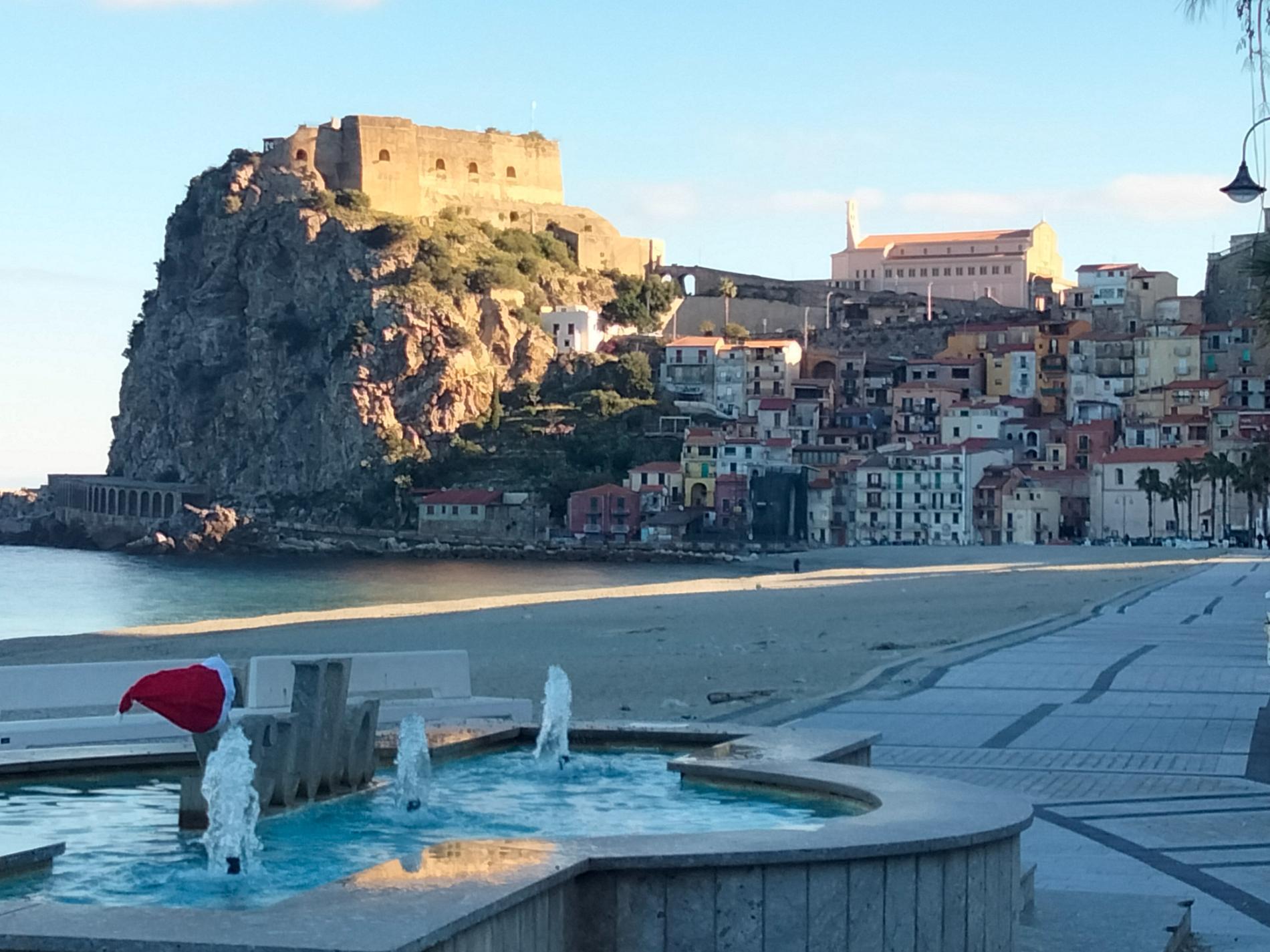 Zdjęcie Spiaggia Di Scilla - popularne miejsce wśród znawców relaksu