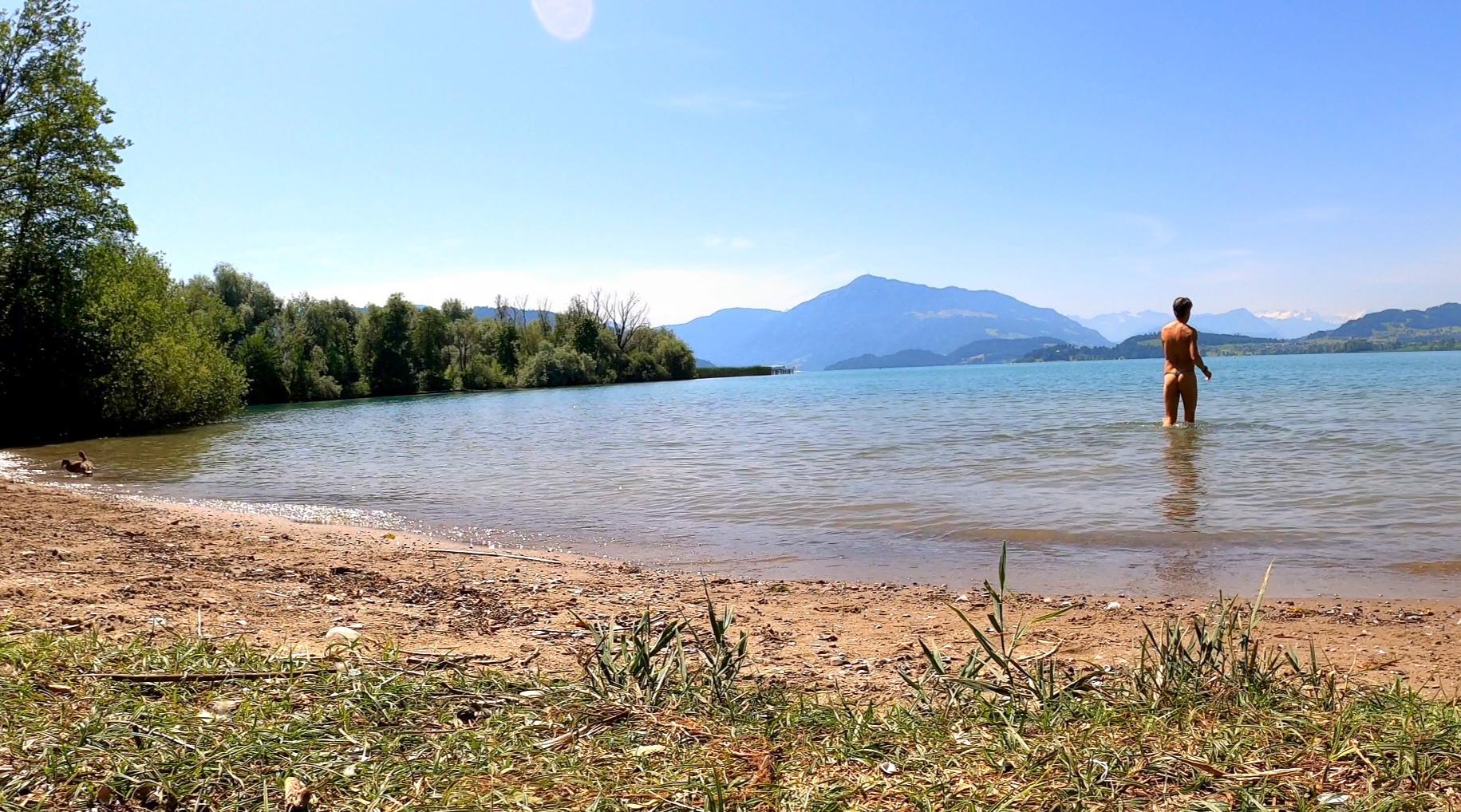 Foto di Choller Zug nudist Beach - luogo popolare tra gli intenditori del relax