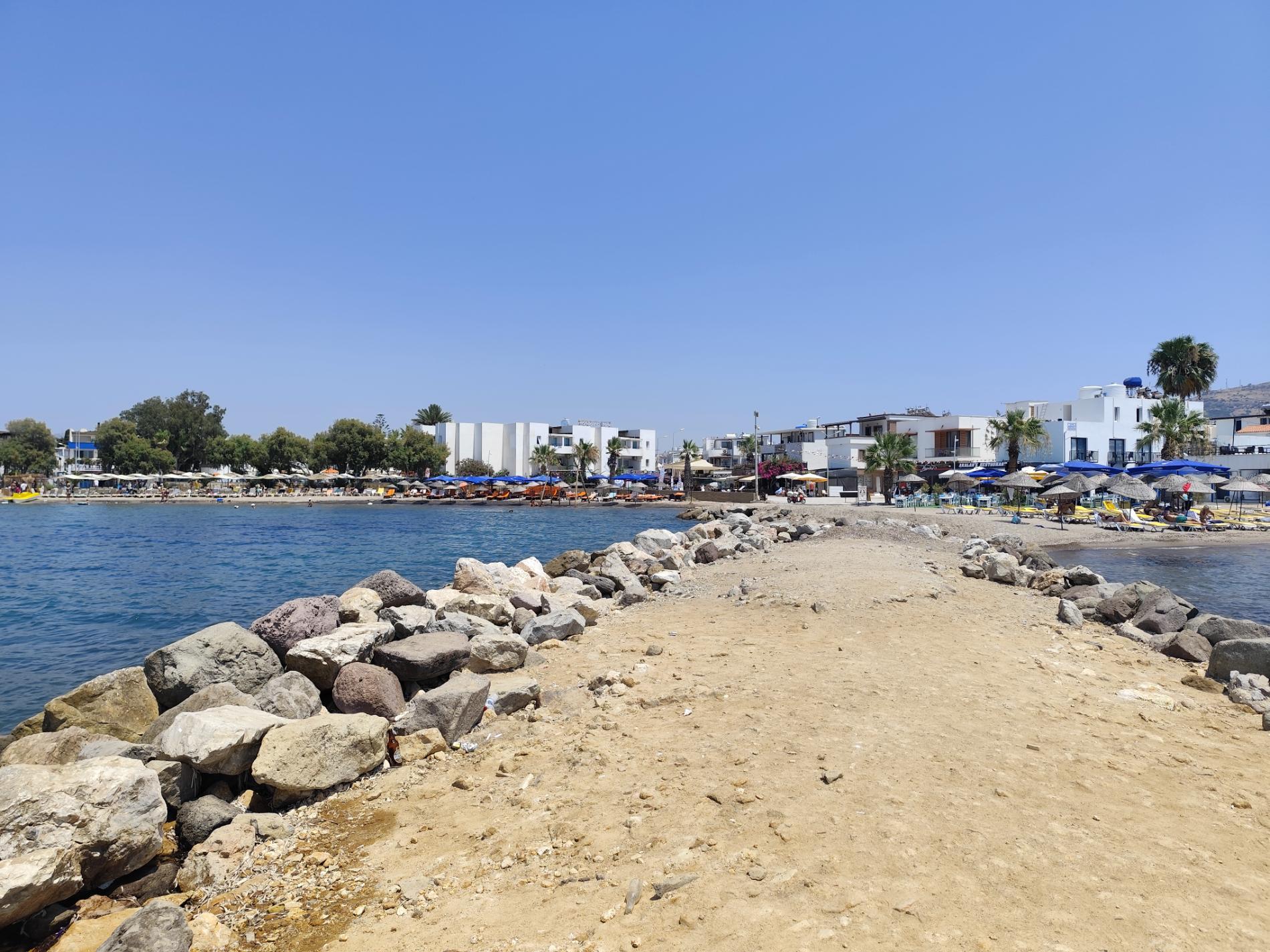 Foto di Ayvan beach con molto pulita livello di pulizia