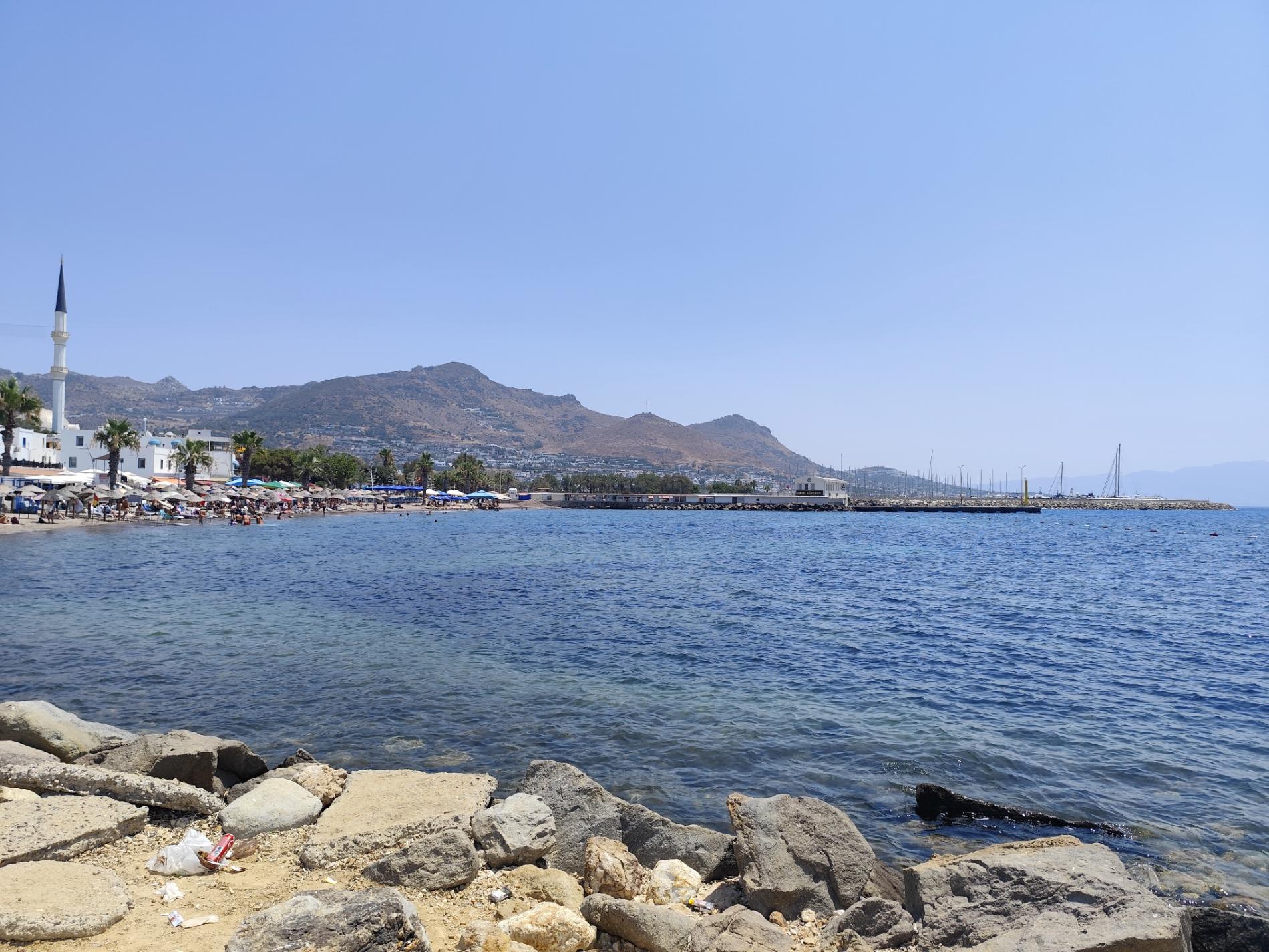 Foto di Ayvan beach area servizi