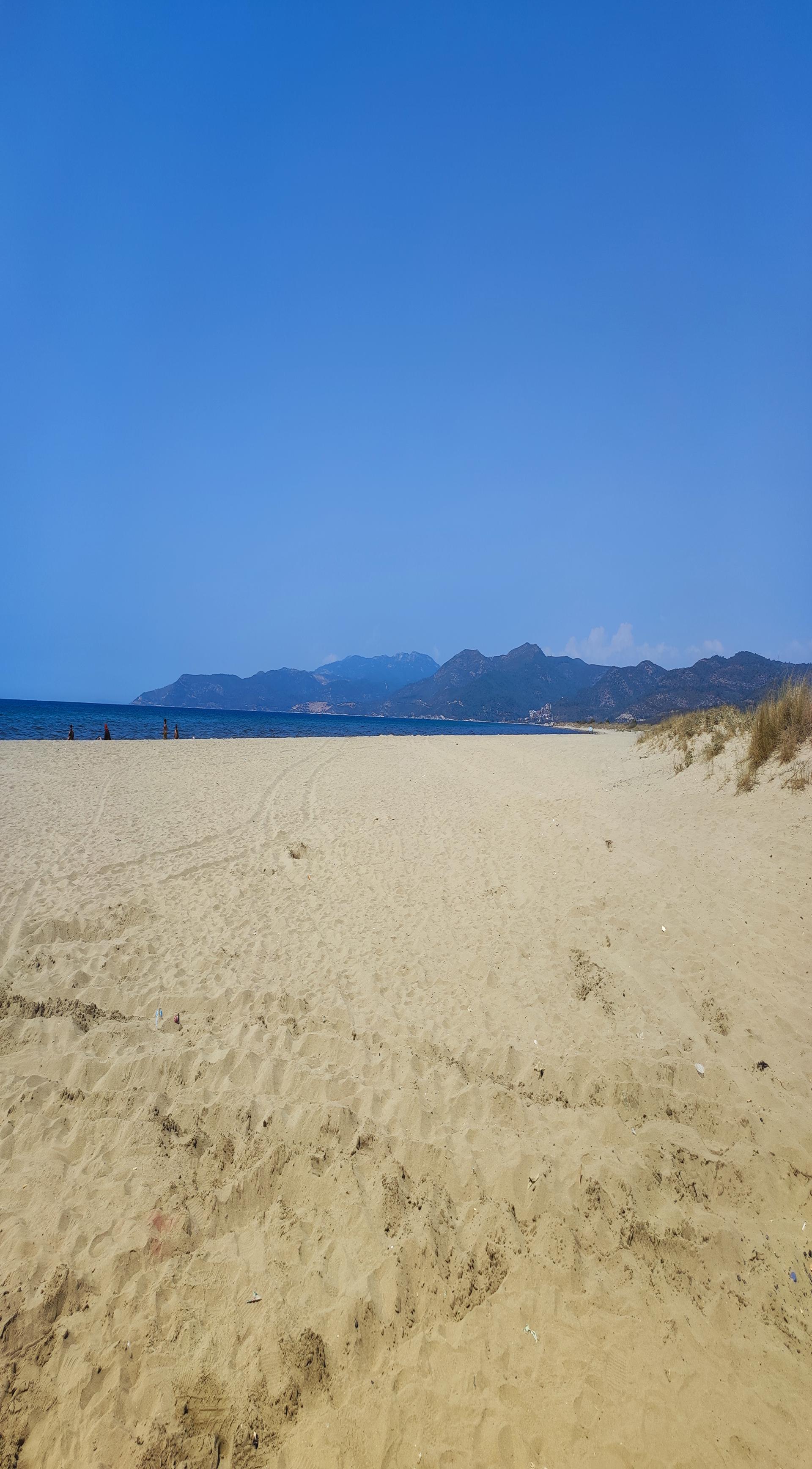 Foto di Pamucak beach e l'insediamento
