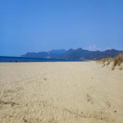 Foto di Pamucak beach e l'insediamento