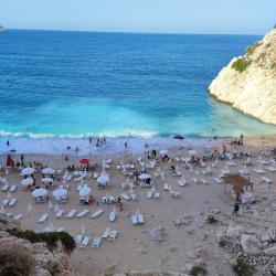 Foto di Kaputaş Beach con baia piccola
