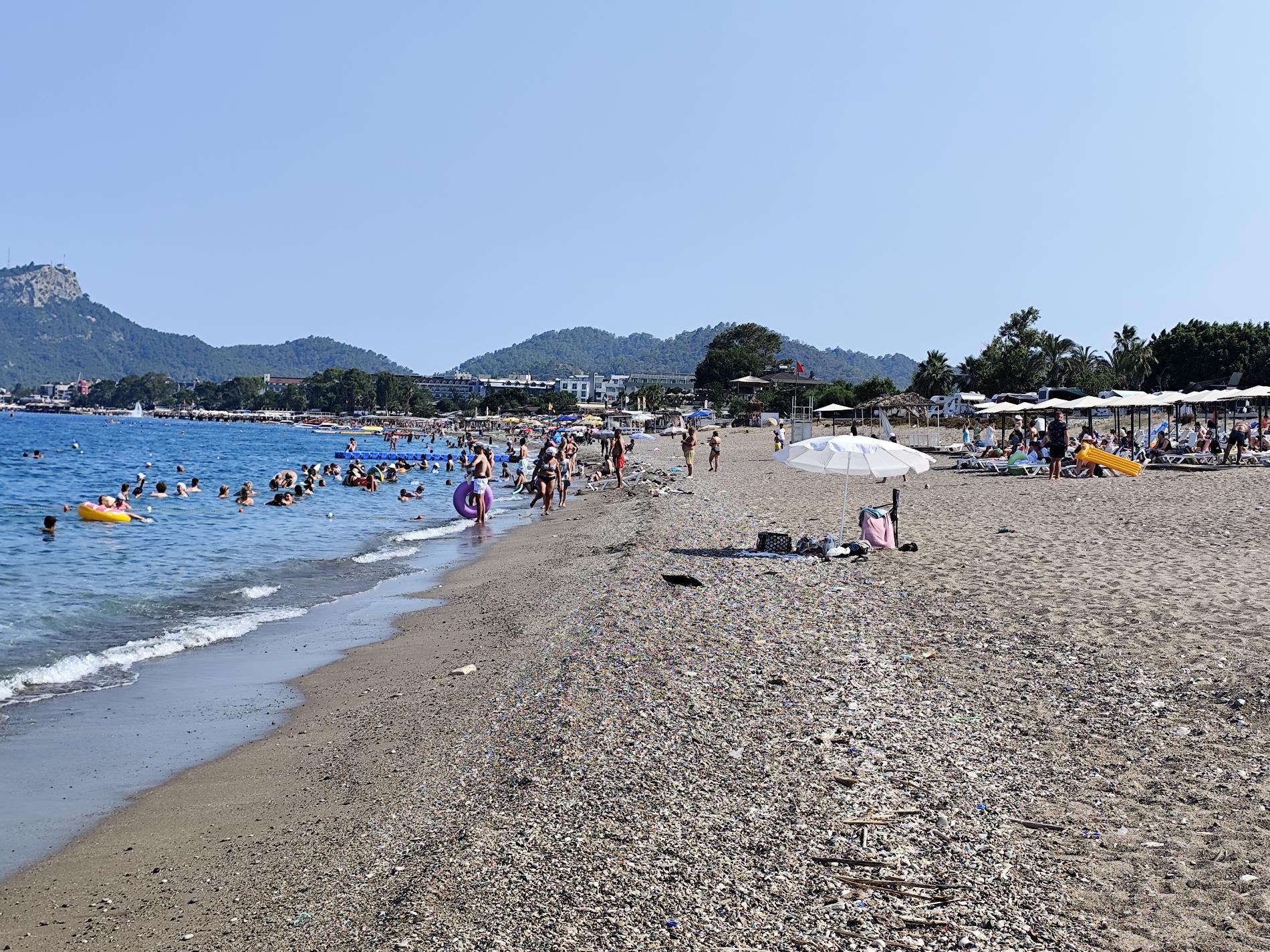 Foto di Kemer Halk Plaji III con costa lunga e dritta